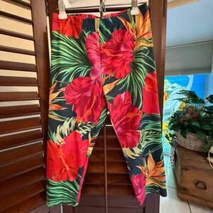 LIMITED TIME:  3 FOR $30. RED FLOWERED CAPRI PANTS, LARGE